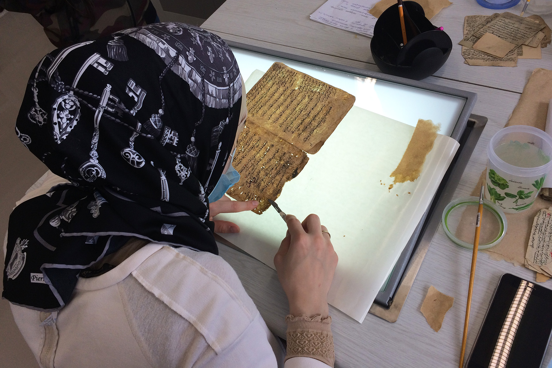 Открытие уникальной лаборатории по реставрации рукописей